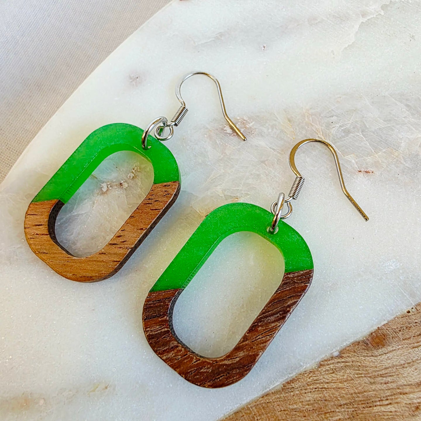 Green Open Rounded Rectangle Dangles